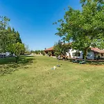 Three-bedroom In Cn Holiday home *