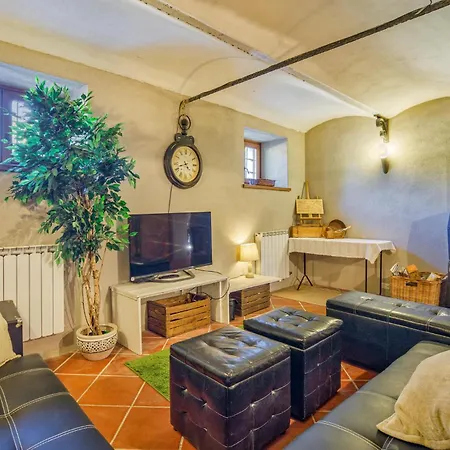 Three-bedroom In Cn Σπίτι διακοπών *
