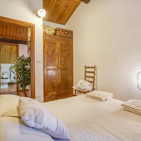 Дом отдыха 3 Bedroom Beautiful In Cn Бене-Ваджиенна